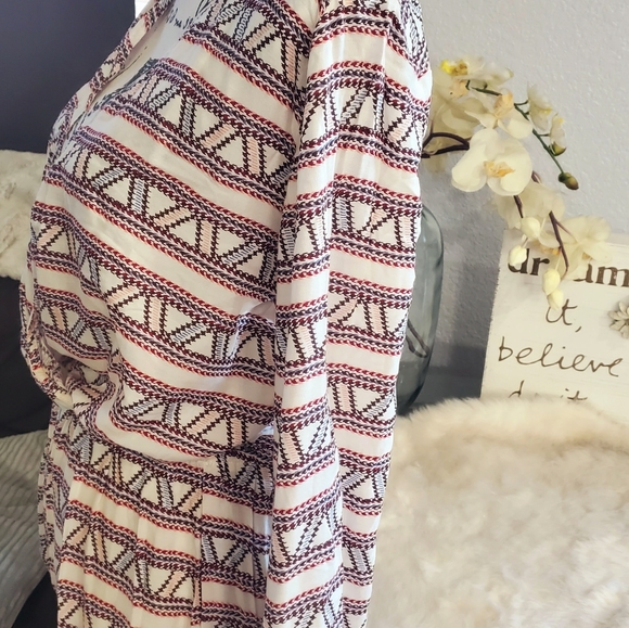 ❤️NWT AQUA Printed Surplice Romper ❤️🔥 - Picture 4 of 6